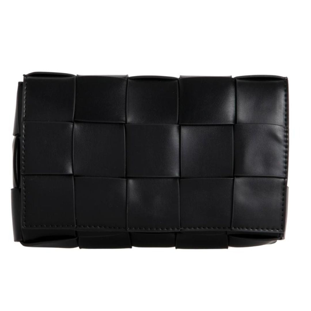 Craze London Crossbody Bag with zip closure