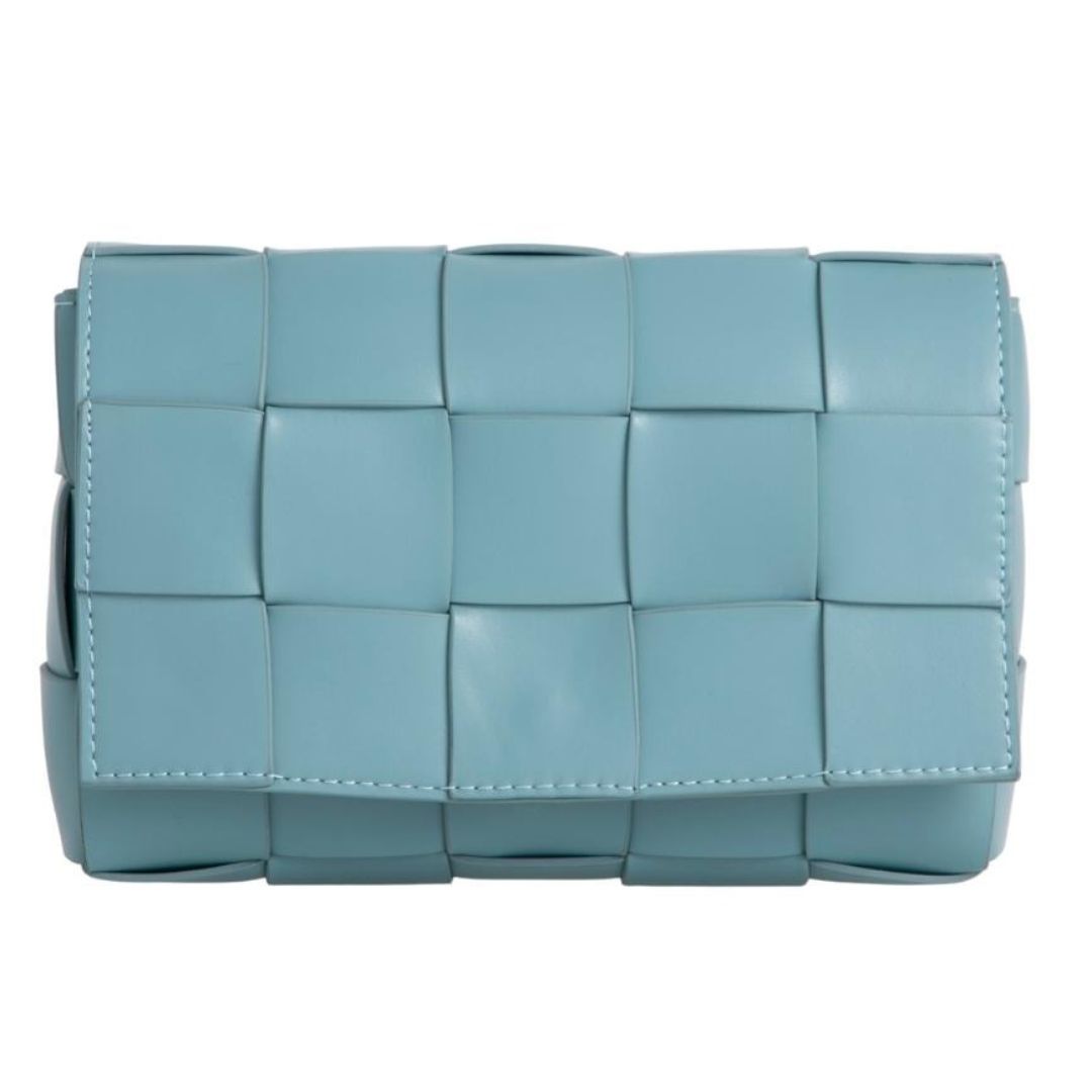 Craze London Crossbody Bag with zip closure