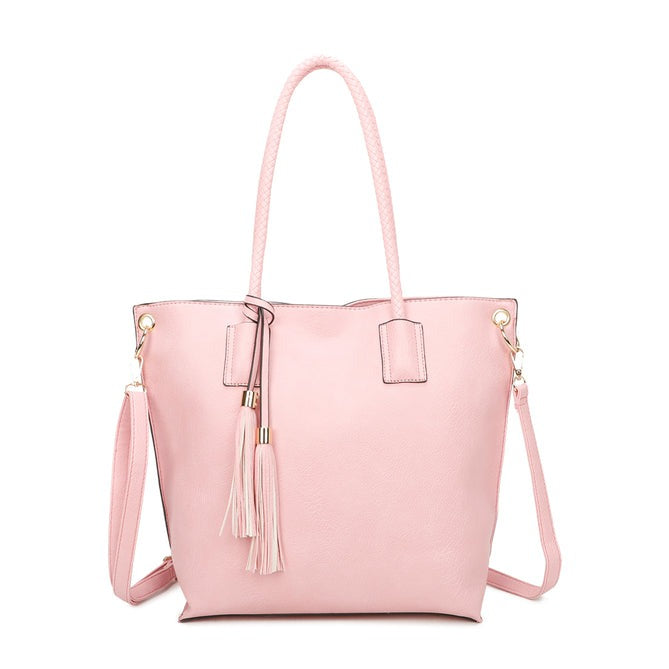 Large Handle Ladies Sleek shoulder bag made of leather